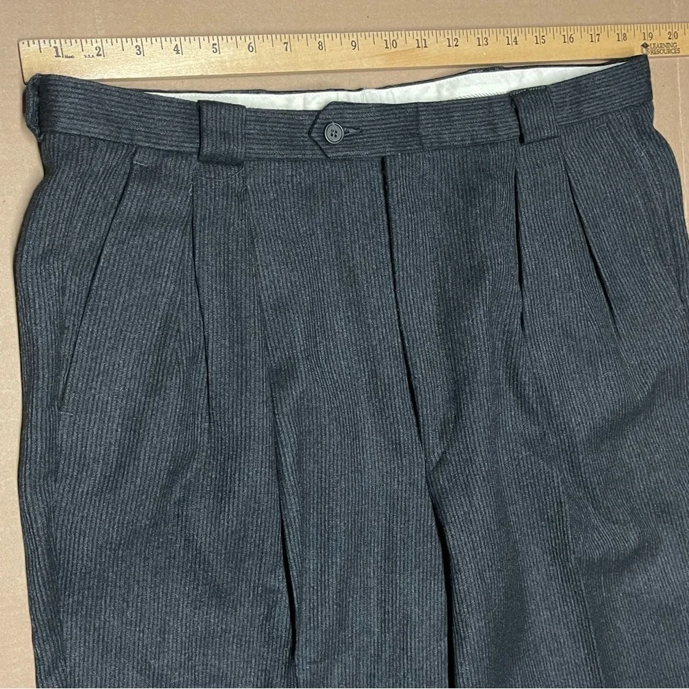 VTG Bachrach Textured Suit Mens 44L Gray 3 Button 100% Wool Pants 38x30 Pleated